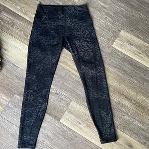 Lululemon leggings size 10, 28”